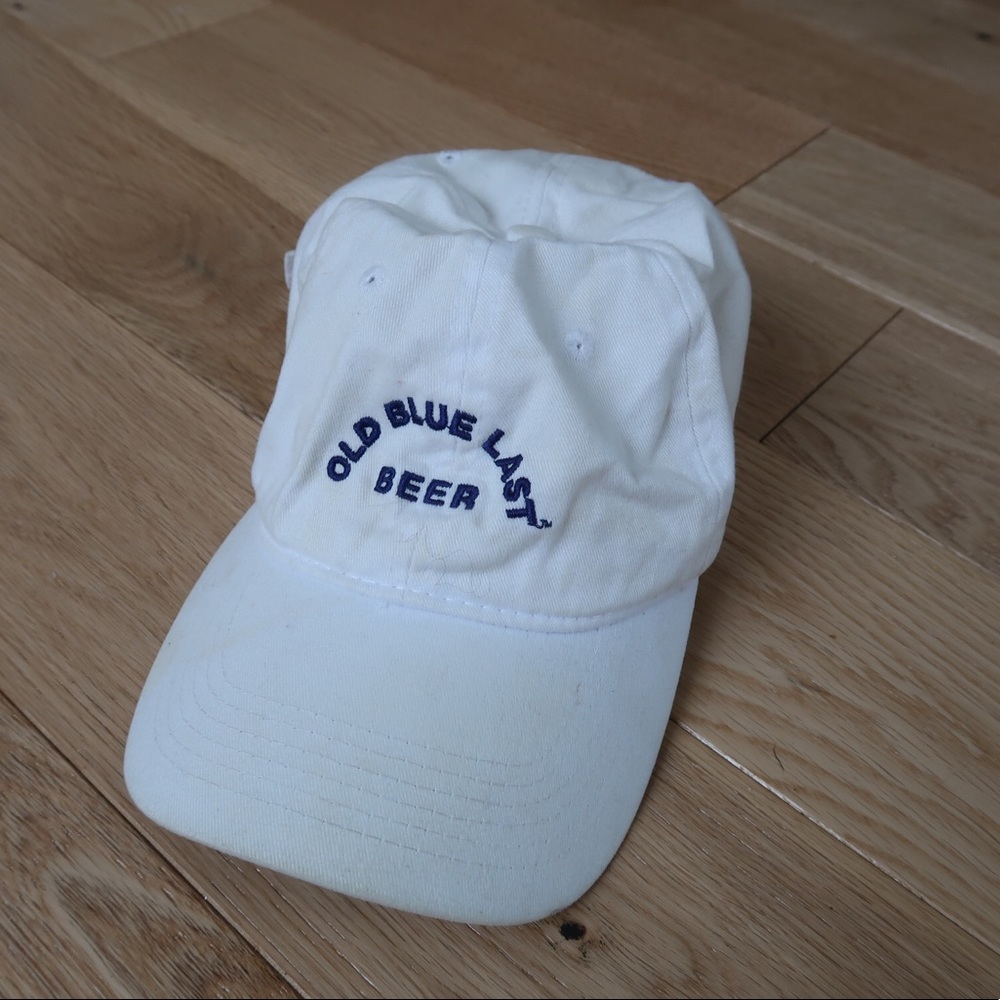 White men’s adjustable cap